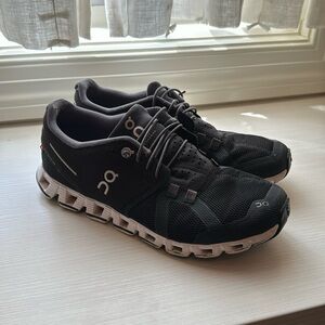 Oncloud women’s tennis shoes, black, size 8